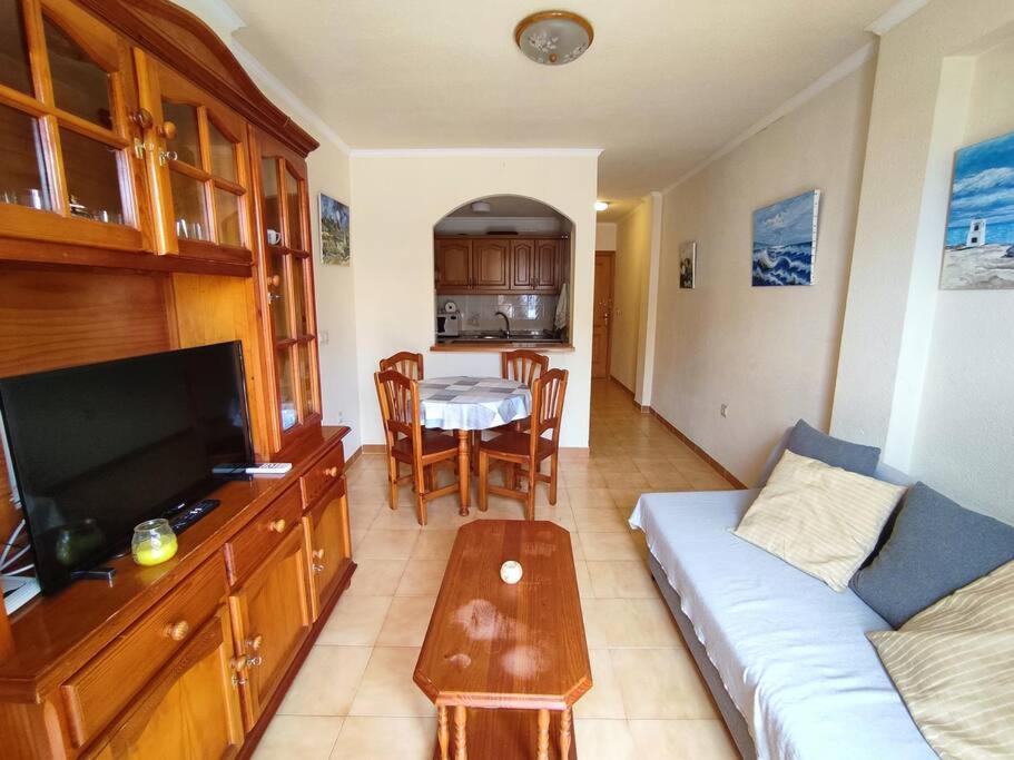 Apartamento Comodo A 300 Metros De La Playa 산타 폴라 외부 사진