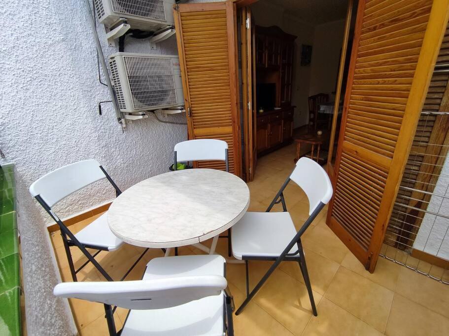 Apartamento Comodo A 300 Metros De La Playa 산타 폴라 외부 사진