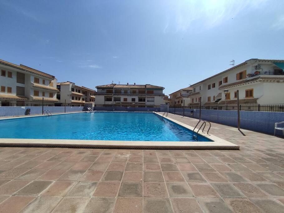 Apartamento Comodo A 300 Metros De La Playa 산타 폴라 외부 사진