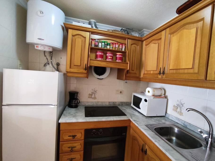 Apartamento Comodo A 300 Metros De La Playa 산타 폴라 외부 사진